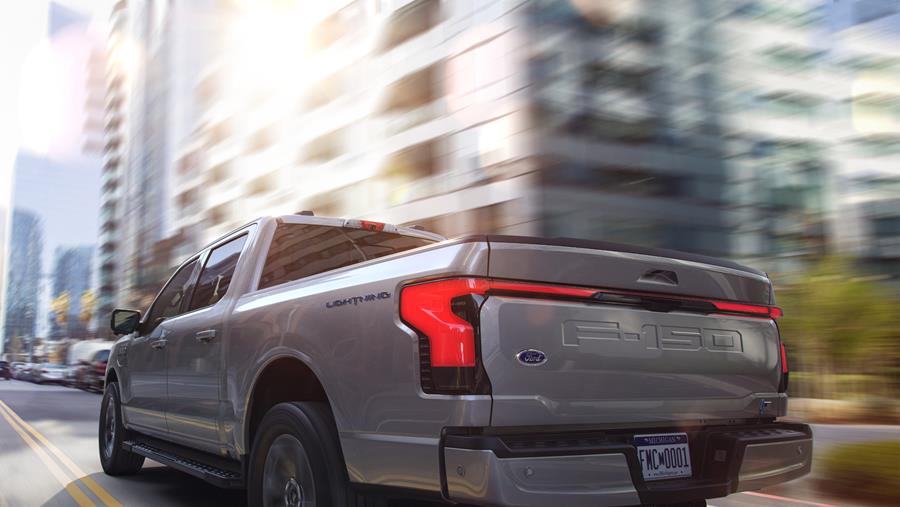 Voorstelling Ford F-150 Lightning: Ook Amerika\'s populairste auto moet aan het stopcontact