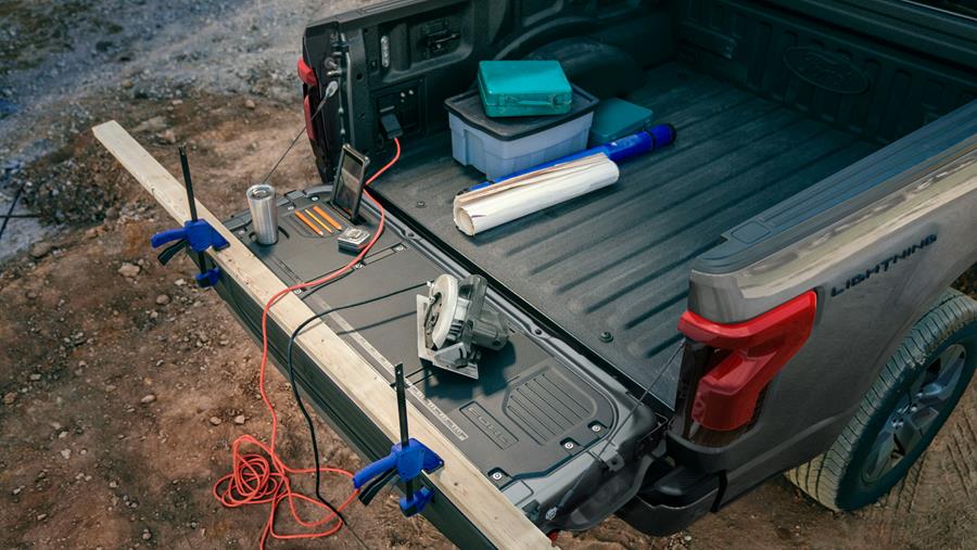 Voorstelling Ford F-150 Lightning: Ook Amerika\'s populairste auto moet aan het stopcontact