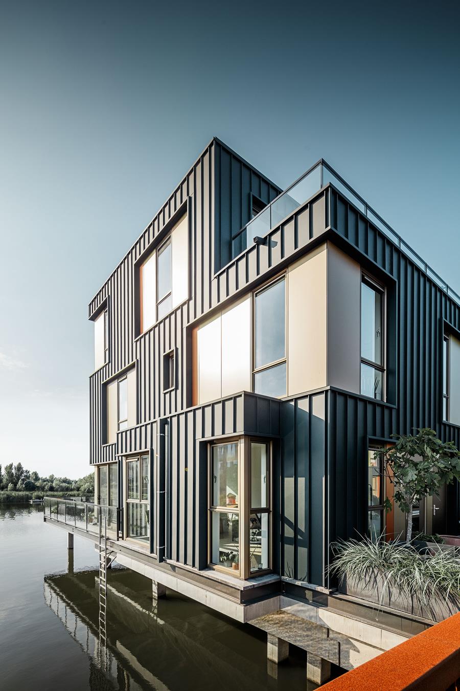 PREFA Siding en Siding.X (©Croce & Wir)