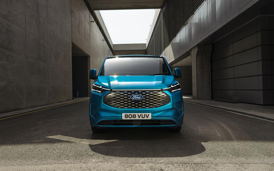 Presentatie Ford E-Transit Custom: bestverkochte bestelwagen onder stroom