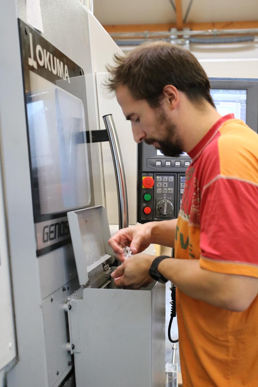 Okuma Genos MYW met afgewerkte onderdelen
